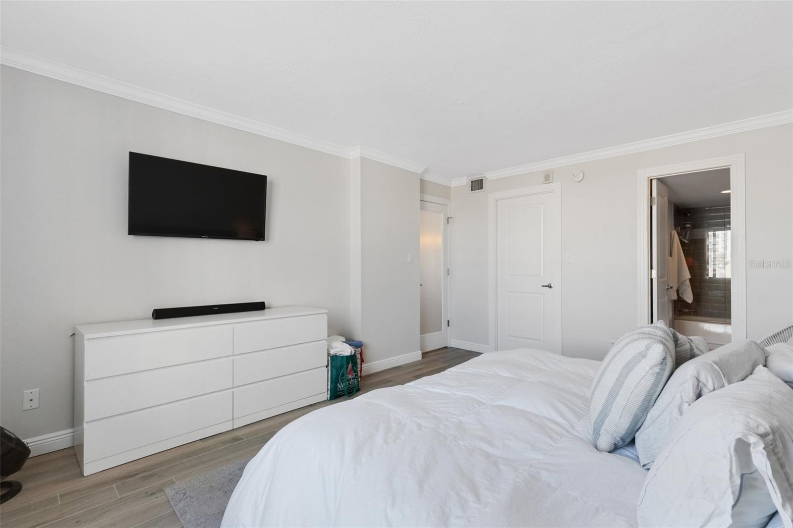 101 S GULFSTREAM AVE #7B