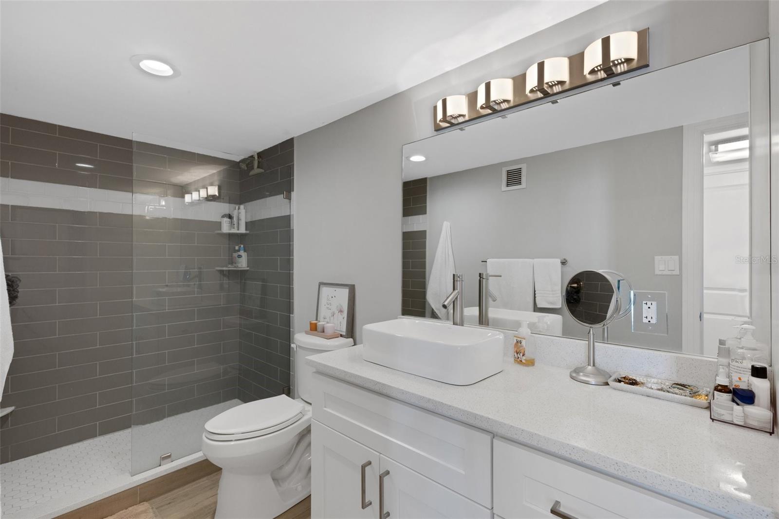 101 S GULFSTREAM AVE #7B