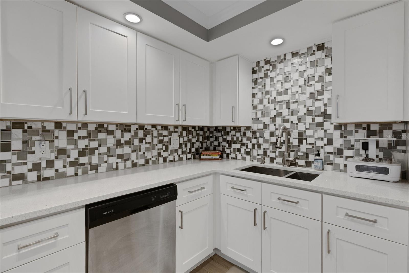 101 S GULFSTREAM AVE #7B