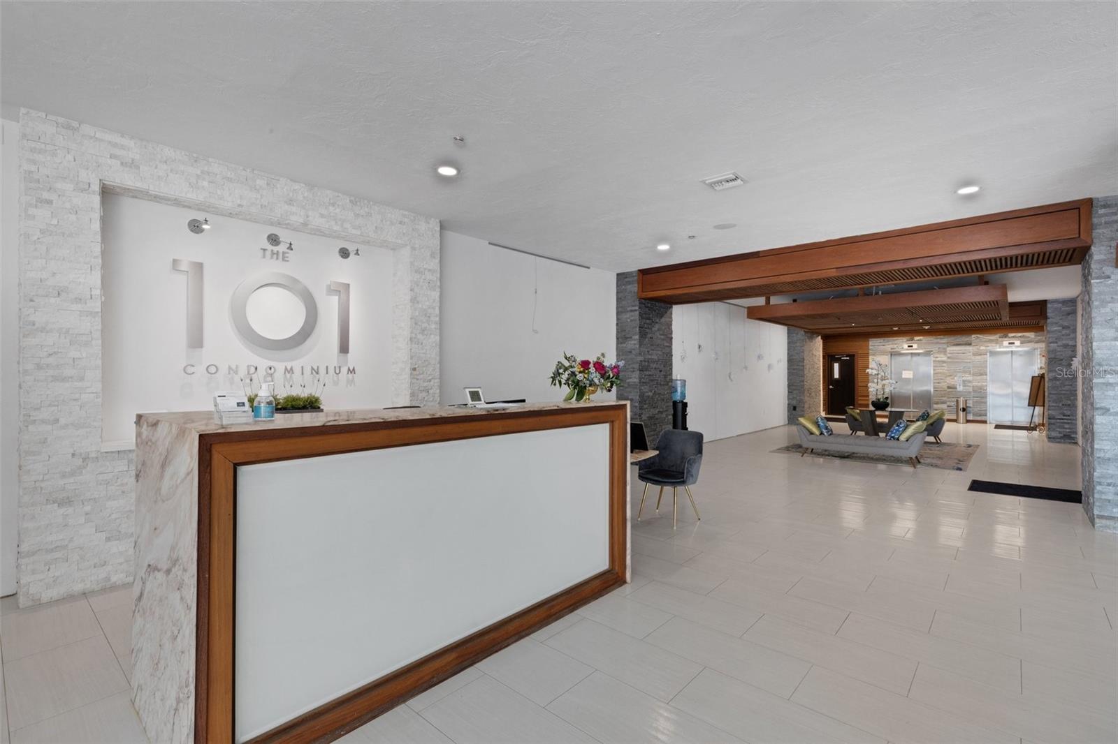 101 S GULFSTREAM AVE #7B