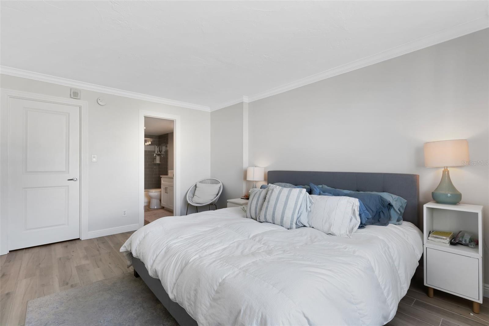 101 S GULFSTREAM AVE #7B