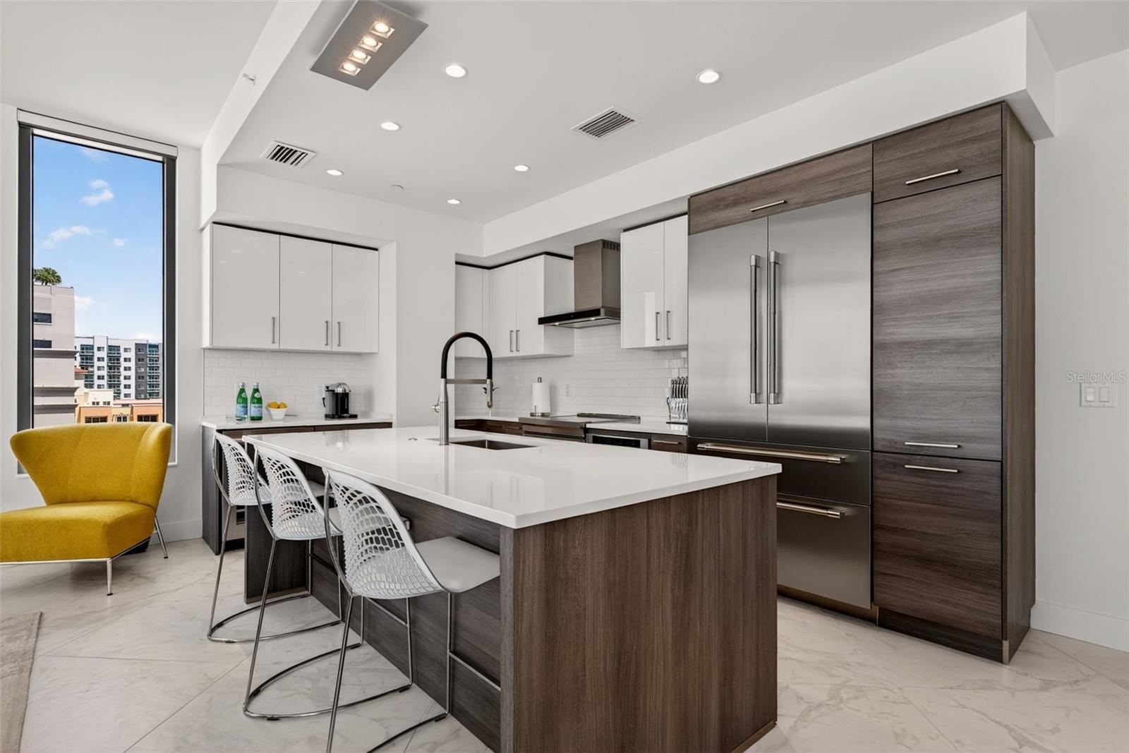 111 S PINEAPPLE AVE #615