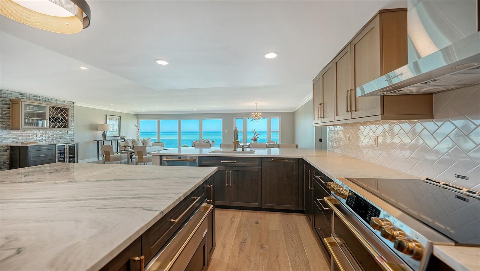 4708 OCEAN BLVD #E7