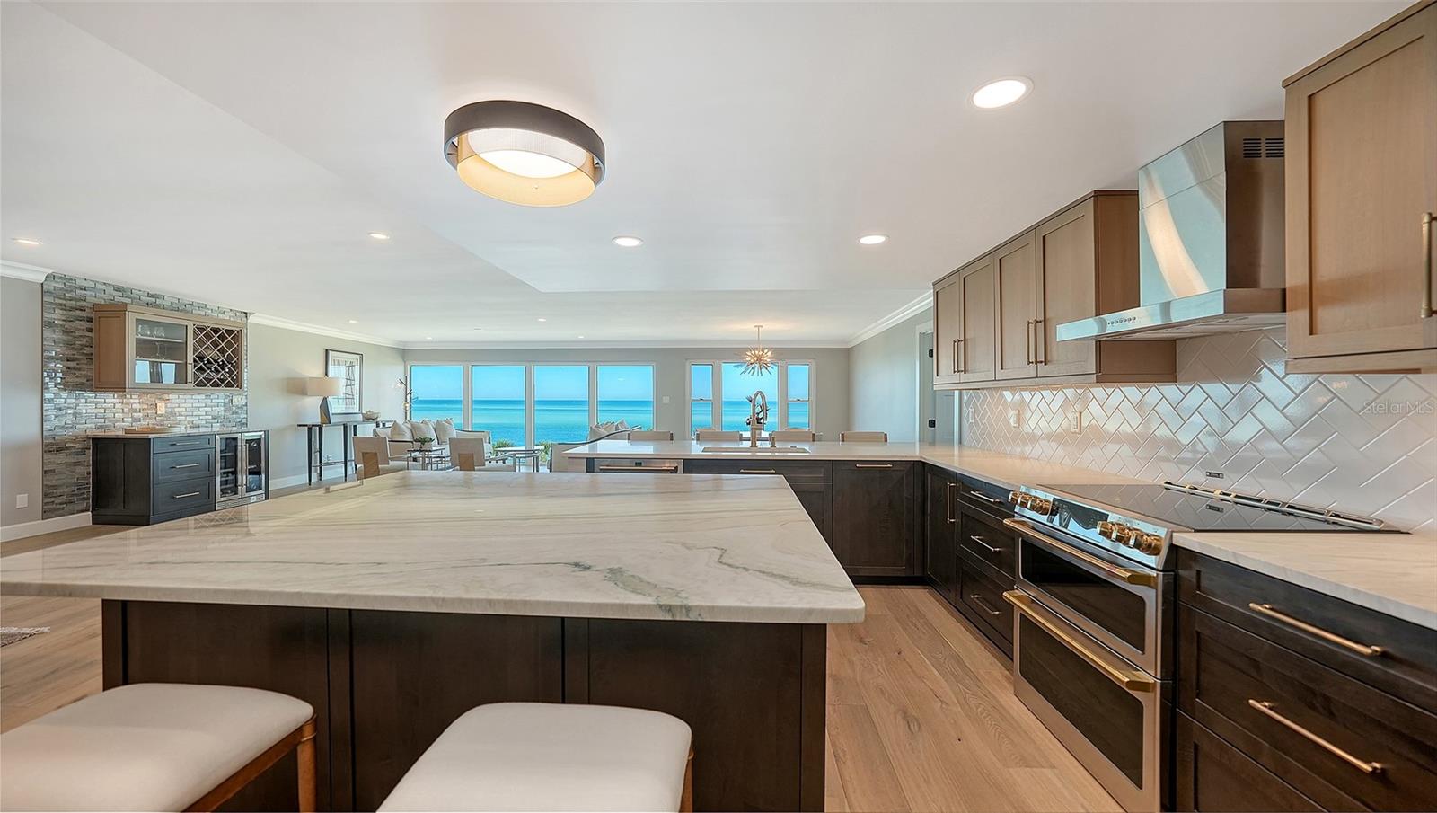 4708 OCEAN BLVD #E7