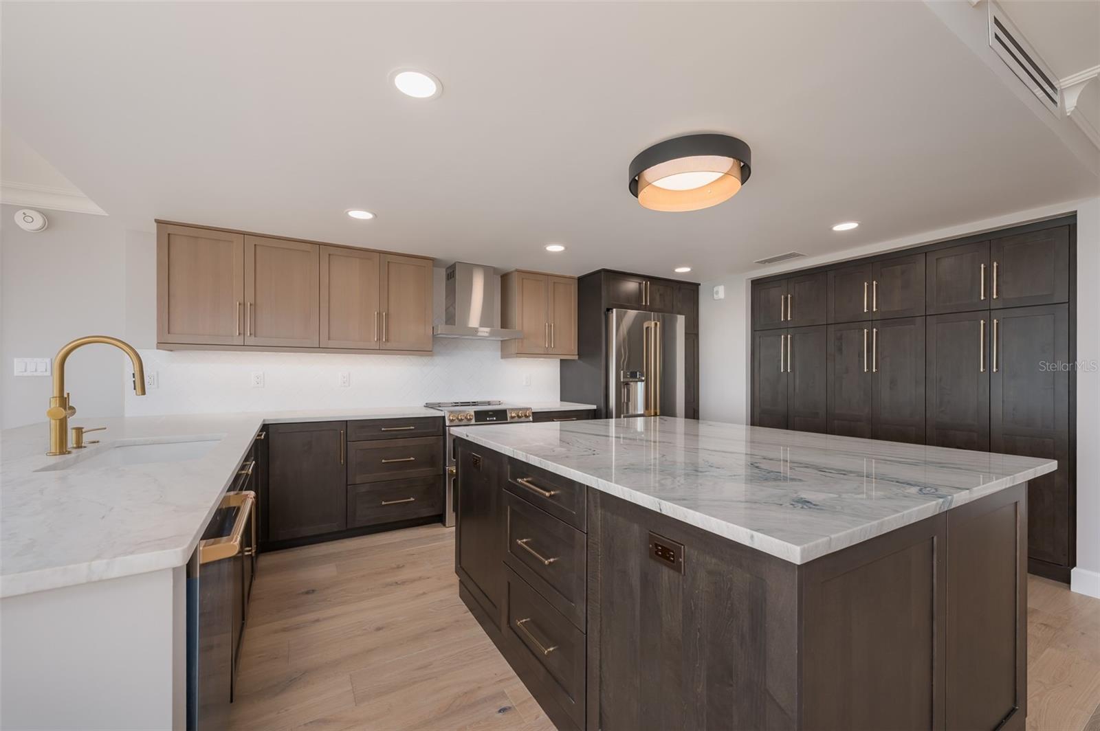 4708 OCEAN BLVD #E7