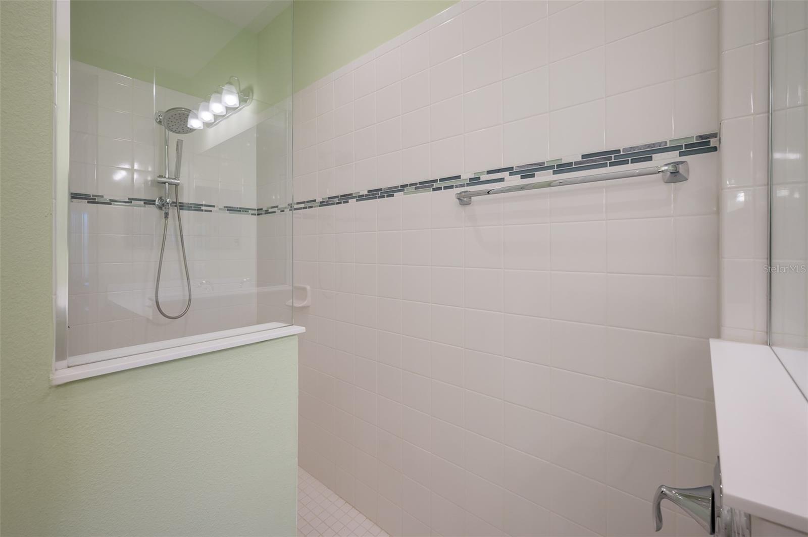 2726 SAPPHIRE BLUE LN