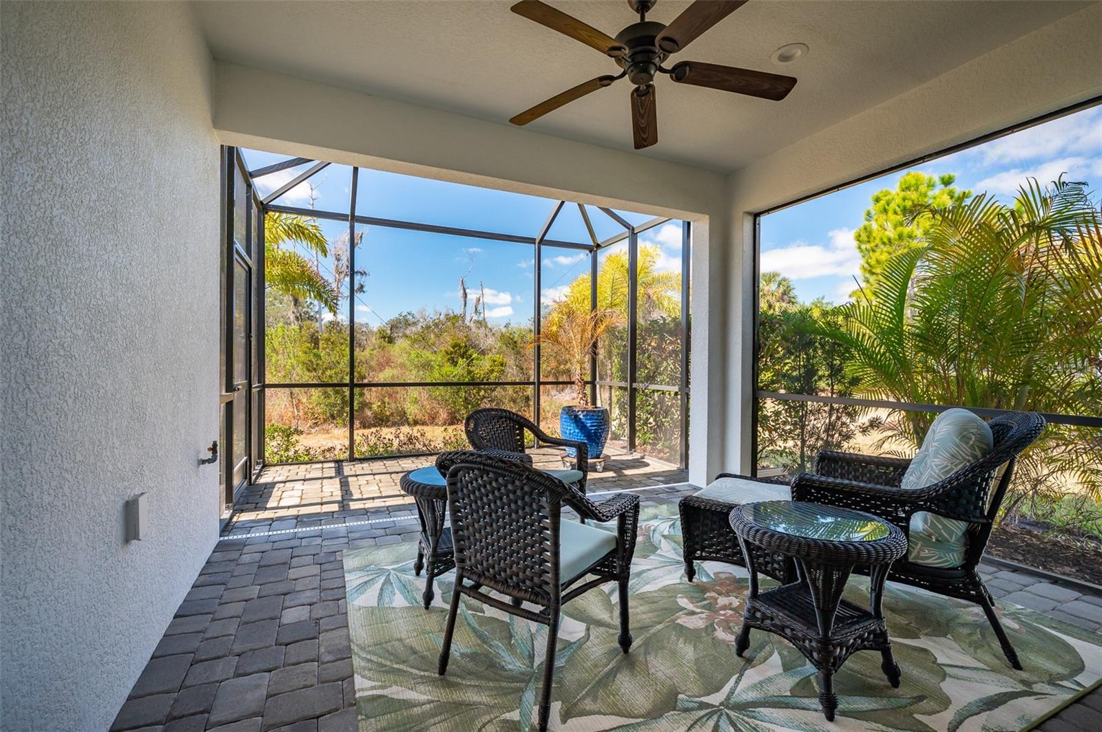 2726 SAPPHIRE BLUE LN