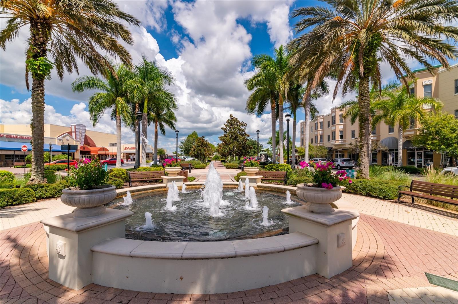 2726 SAPPHIRE BLUE LN