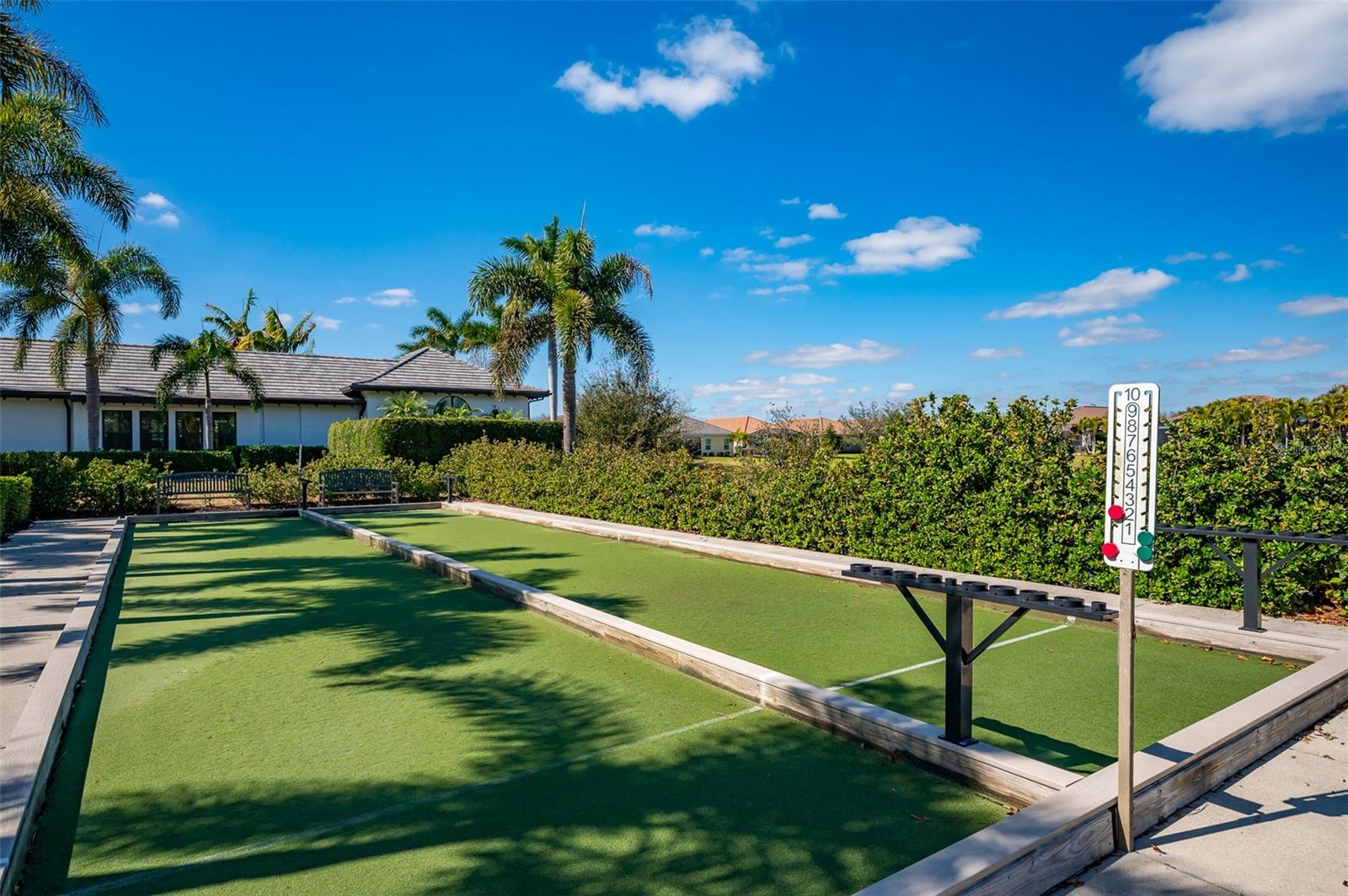 2726 SAPPHIRE BLUE LN