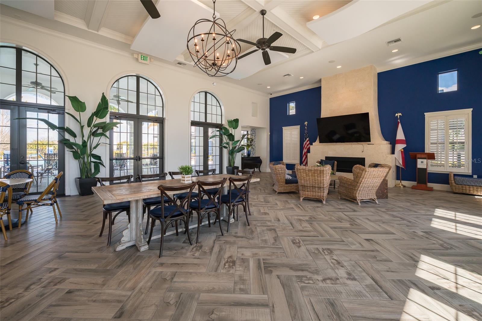 2726 SAPPHIRE BLUE LN