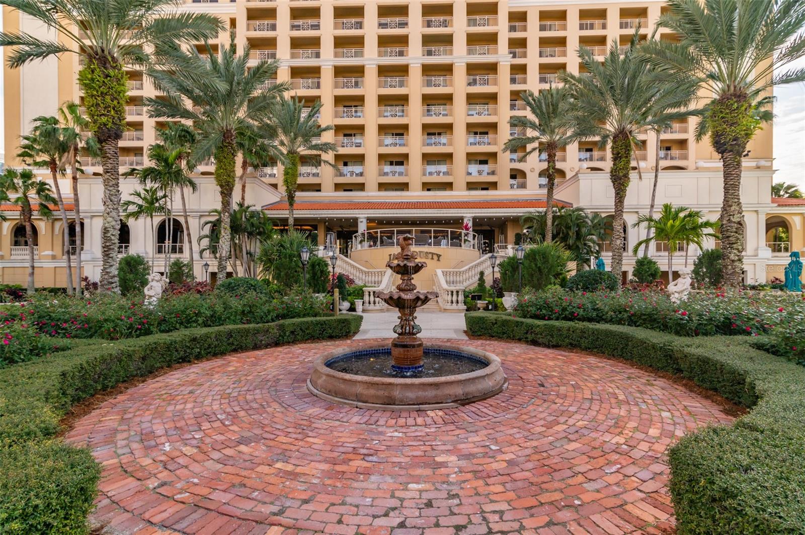 1111 RITZ CARLTON DR #1205