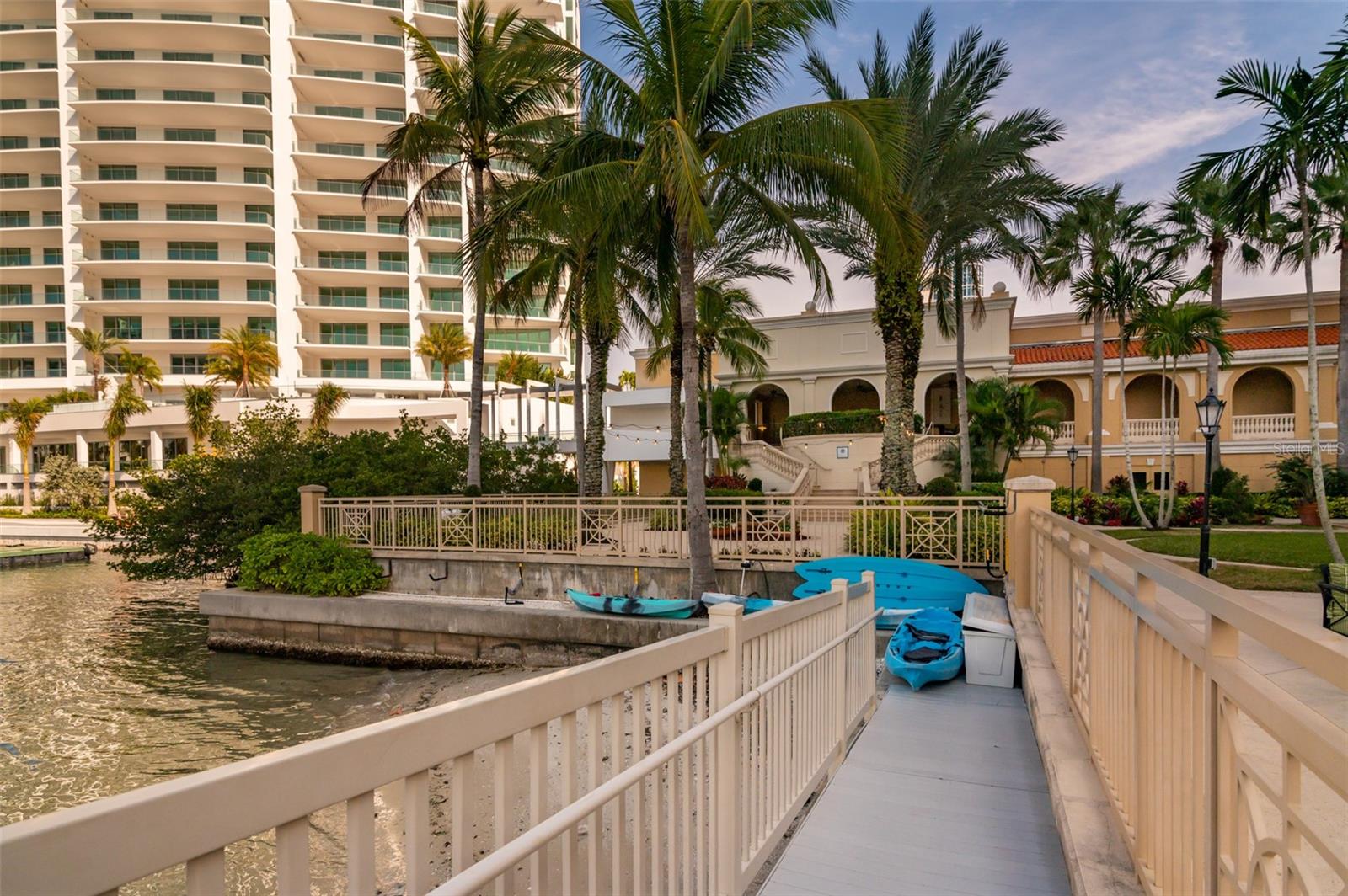 1111 RITZ CARLTON DR #1205