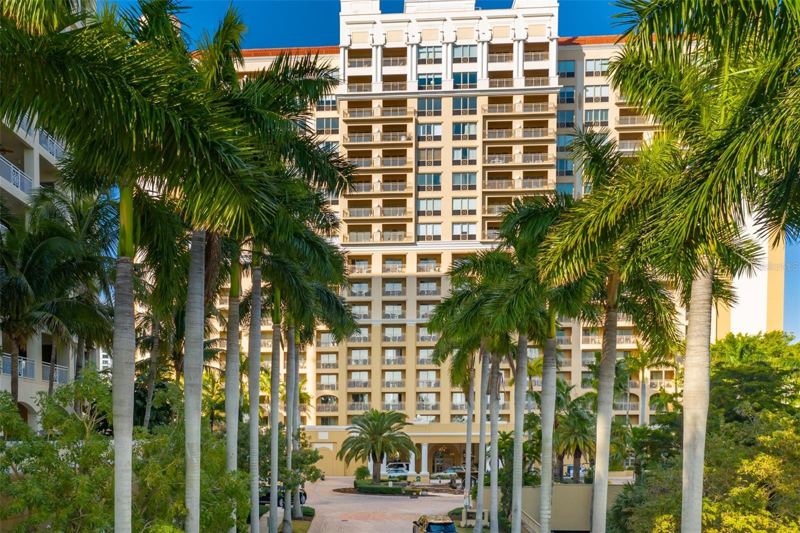 1111 RITZ CARLTON DR #1205