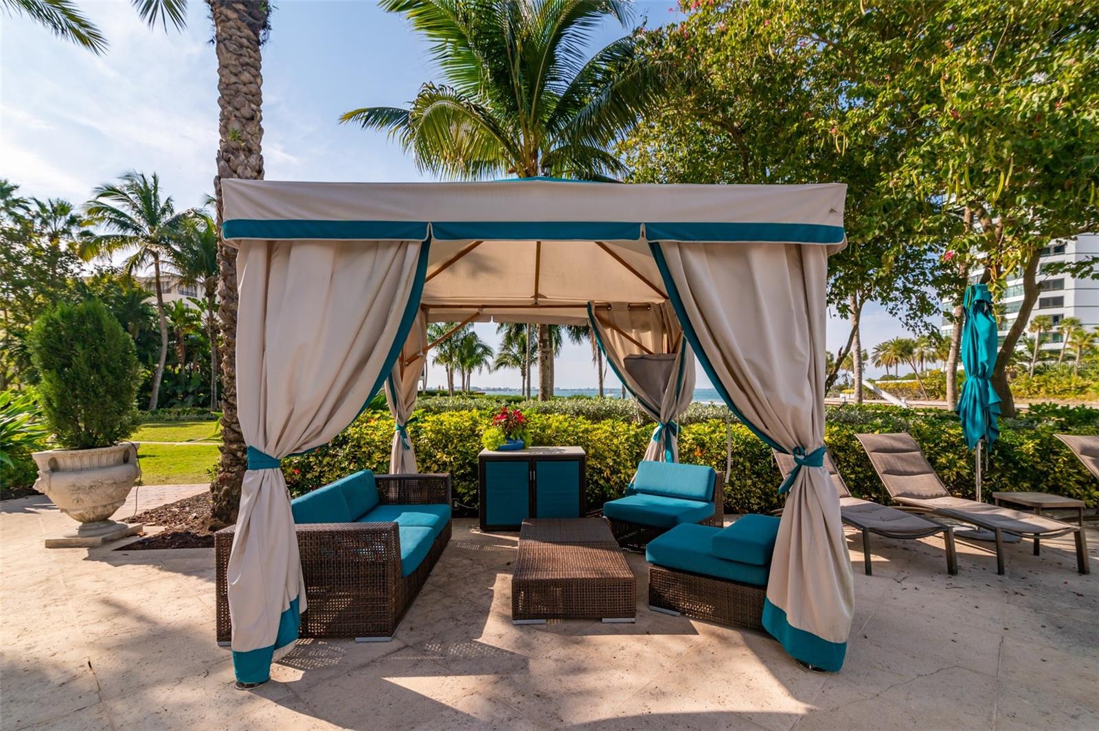 1111 RITZ CARLTON DR #1205