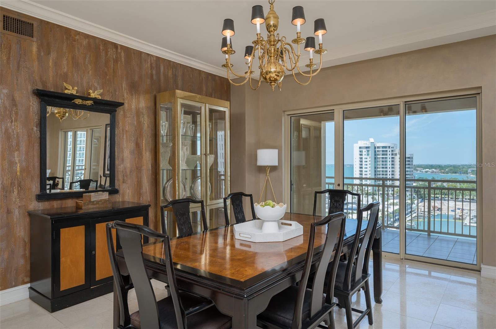 1111 RITZ CARLTON DR #1205