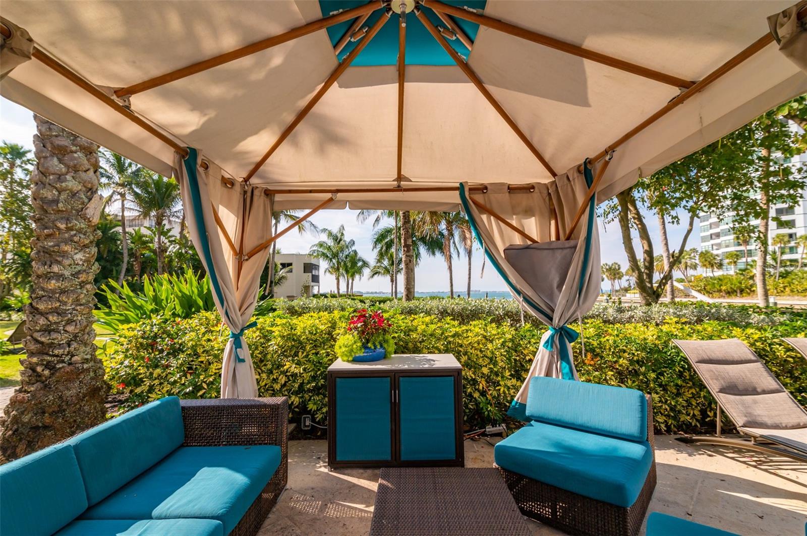 1111 RITZ CARLTON DR #1205