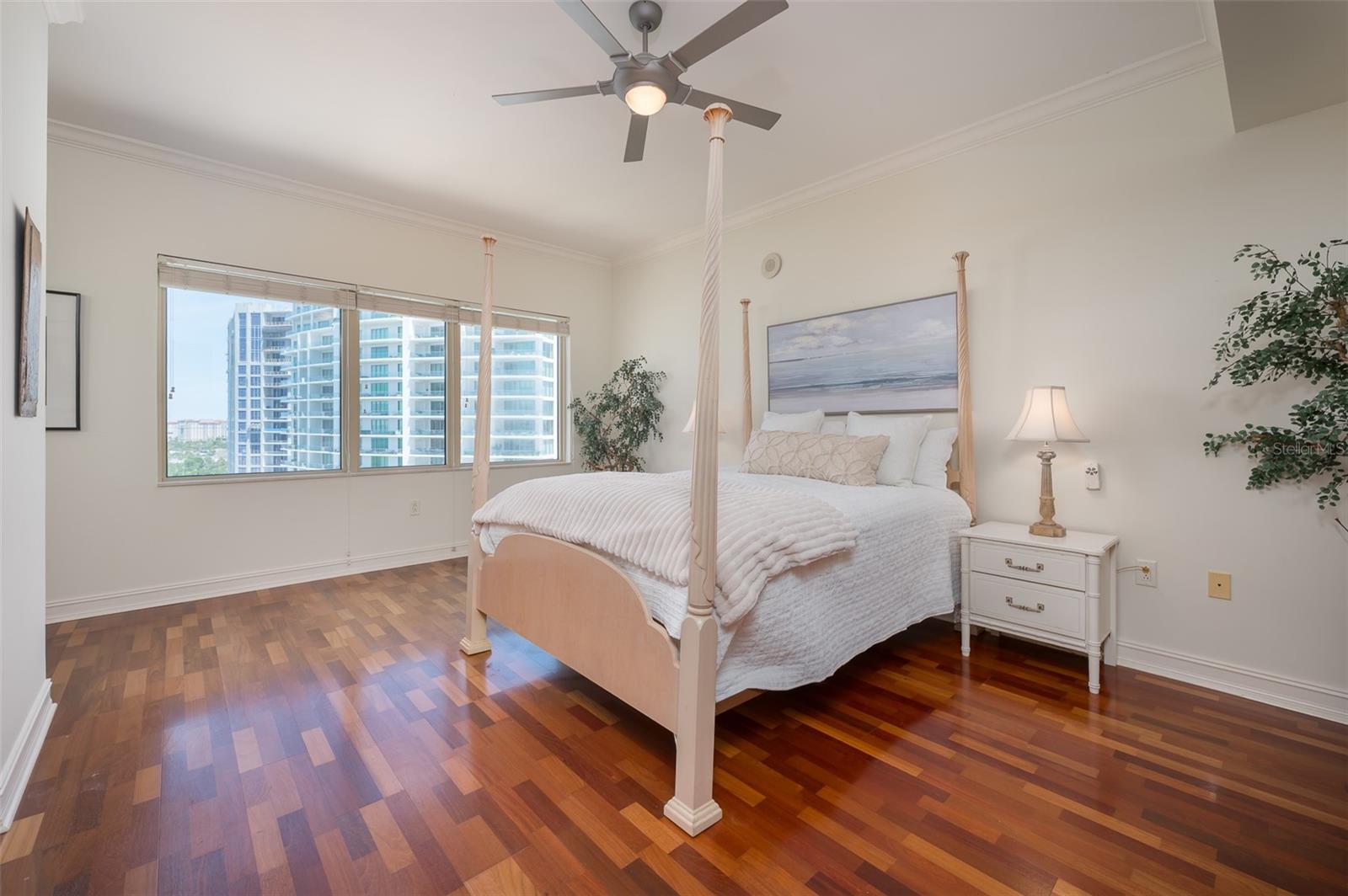 1111 RITZ CARLTON DR #1205