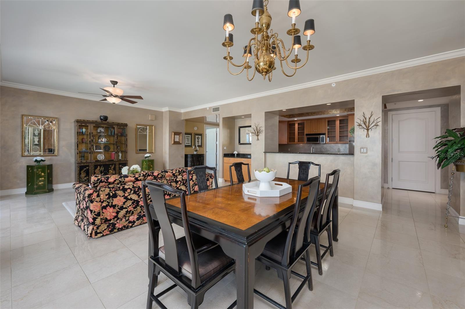 1111 RITZ CARLTON DR #1205