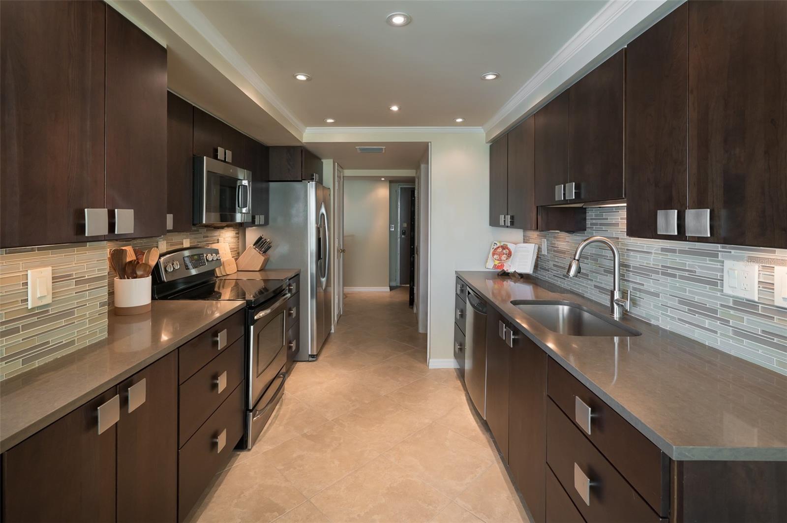 1111 N GULFSTREAM AVE #16F