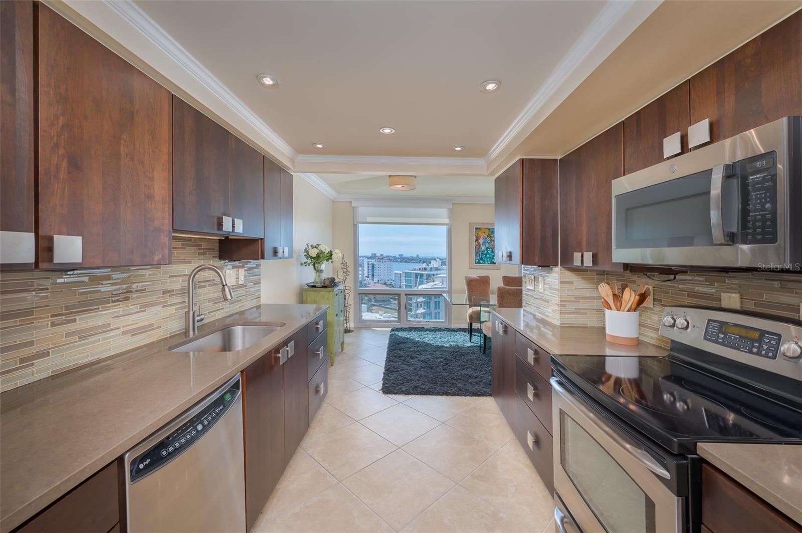 1111 N GULFSTREAM AVE #16F