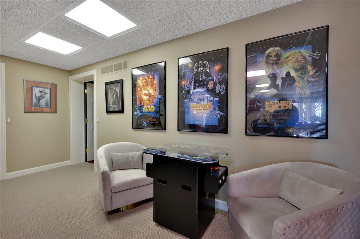 4999 ROCKAWAY Lane