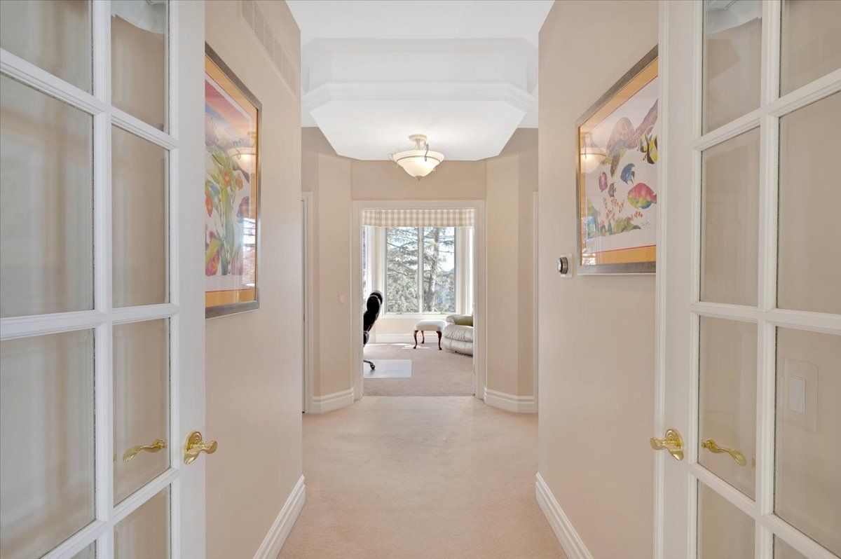 4999 ROCKAWAY Lane