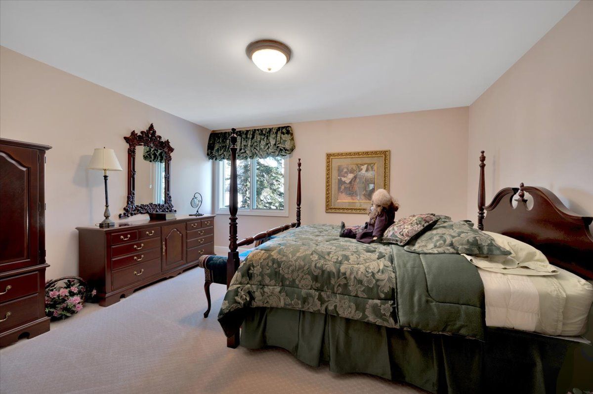 4999 ROCKAWAY Lane