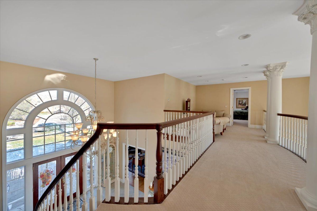 4999 ROCKAWAY Lane