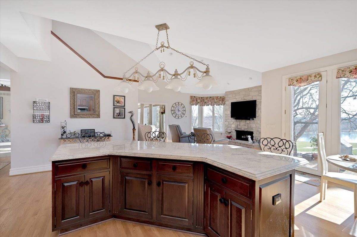 4999 ROCKAWAY Lane