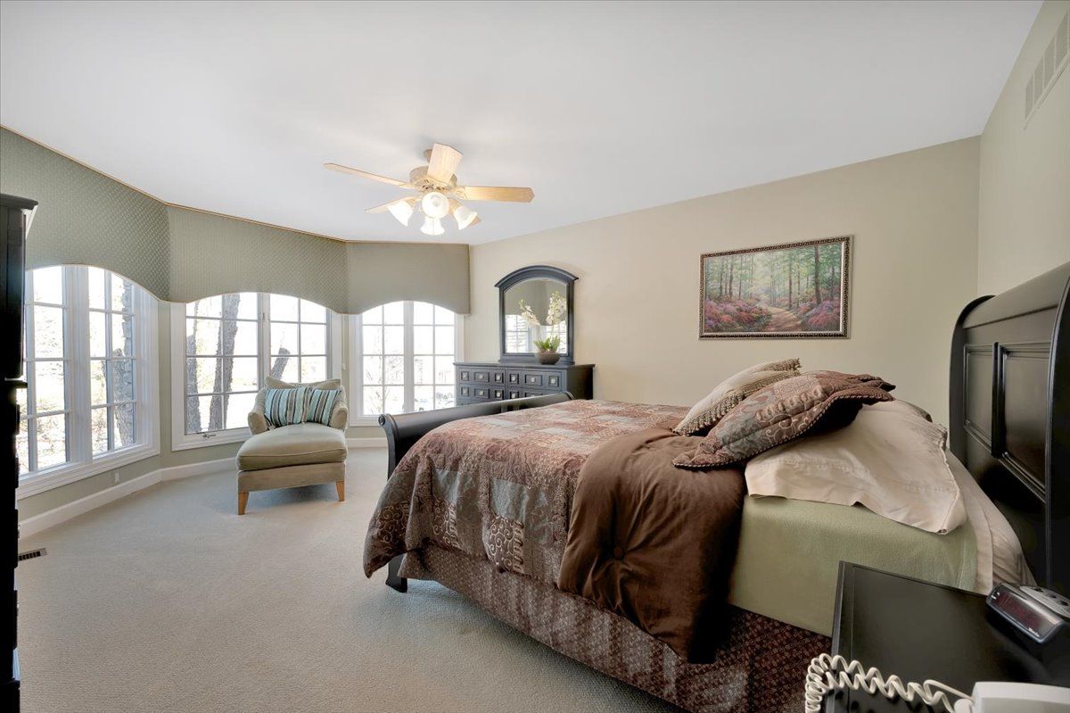 4999 ROCKAWAY Lane