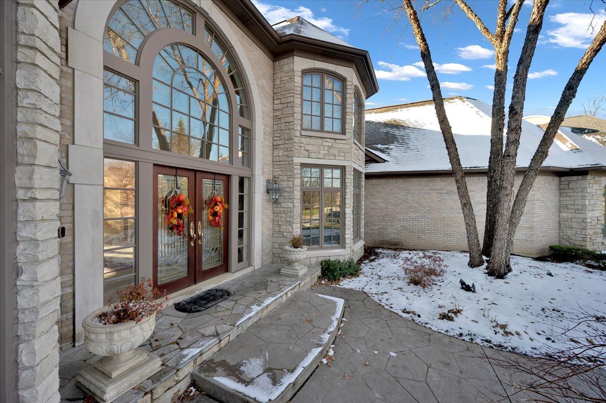 4999 ROCKAWAY Lane