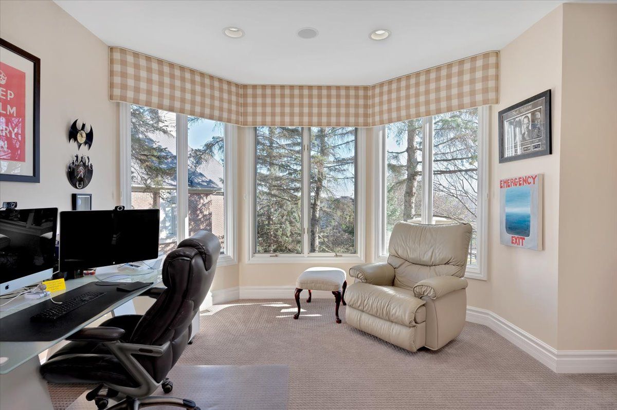 4999 ROCKAWAY Lane