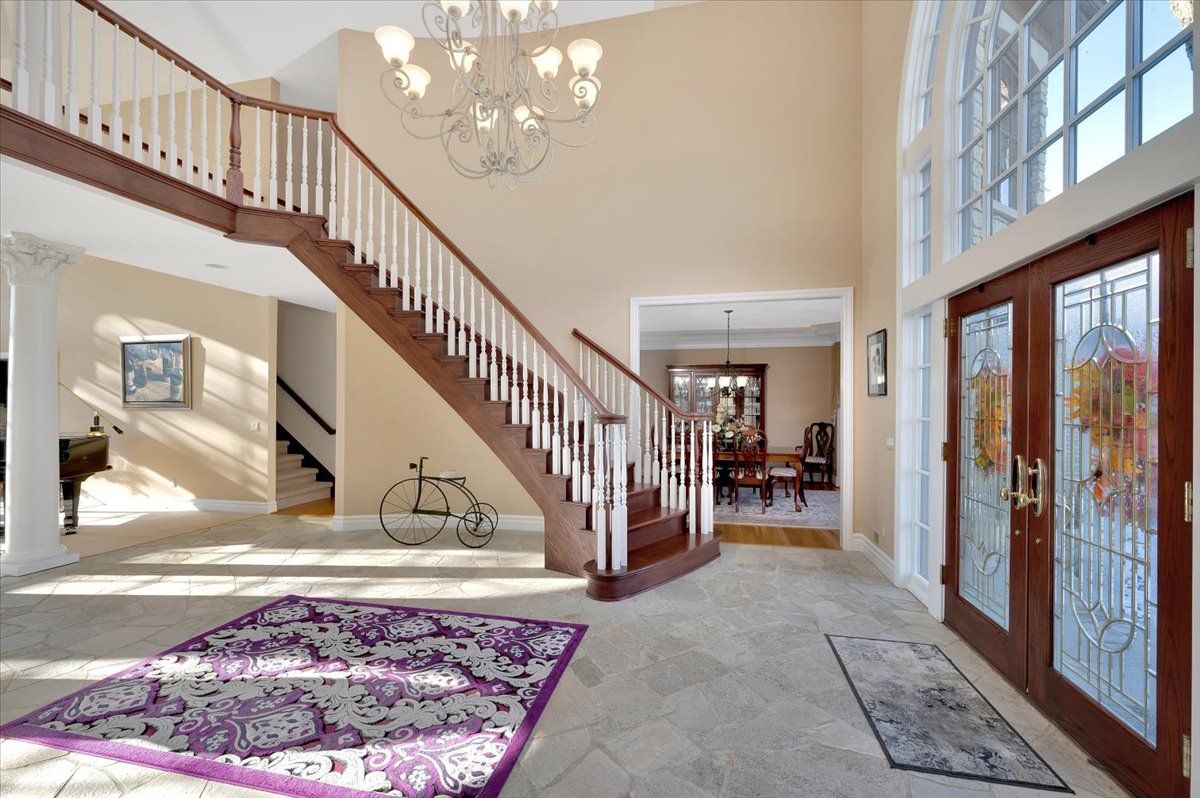 4999 ROCKAWAY Lane