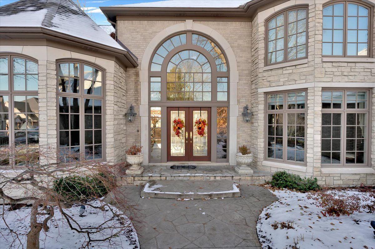 4999 ROCKAWAY Lane