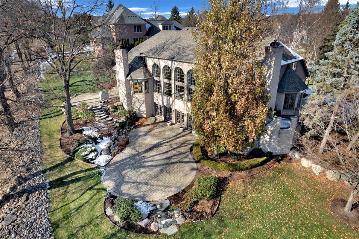 4999 ROCKAWAY Lane