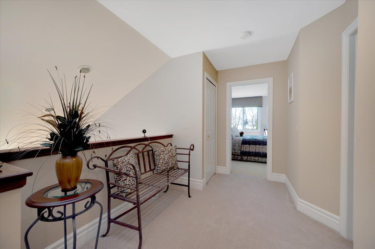 4999 ROCKAWAY Lane