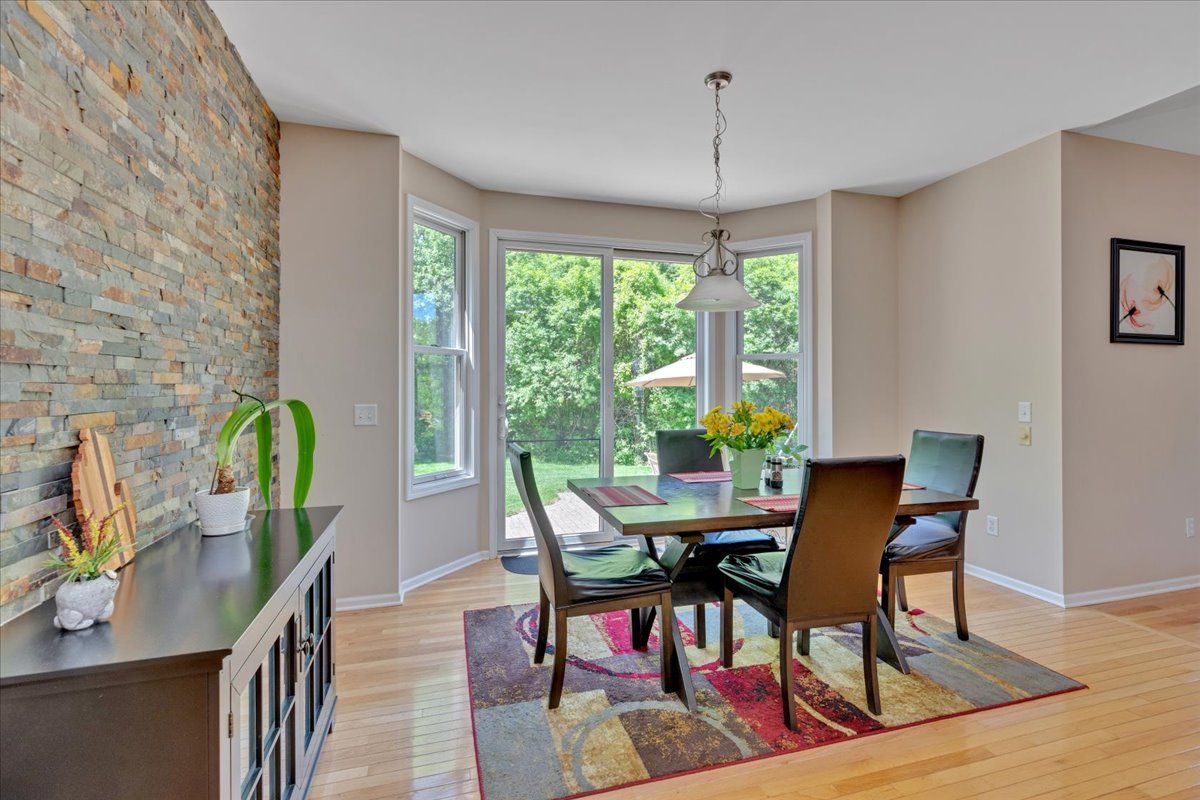 5924 SCOTT Circle