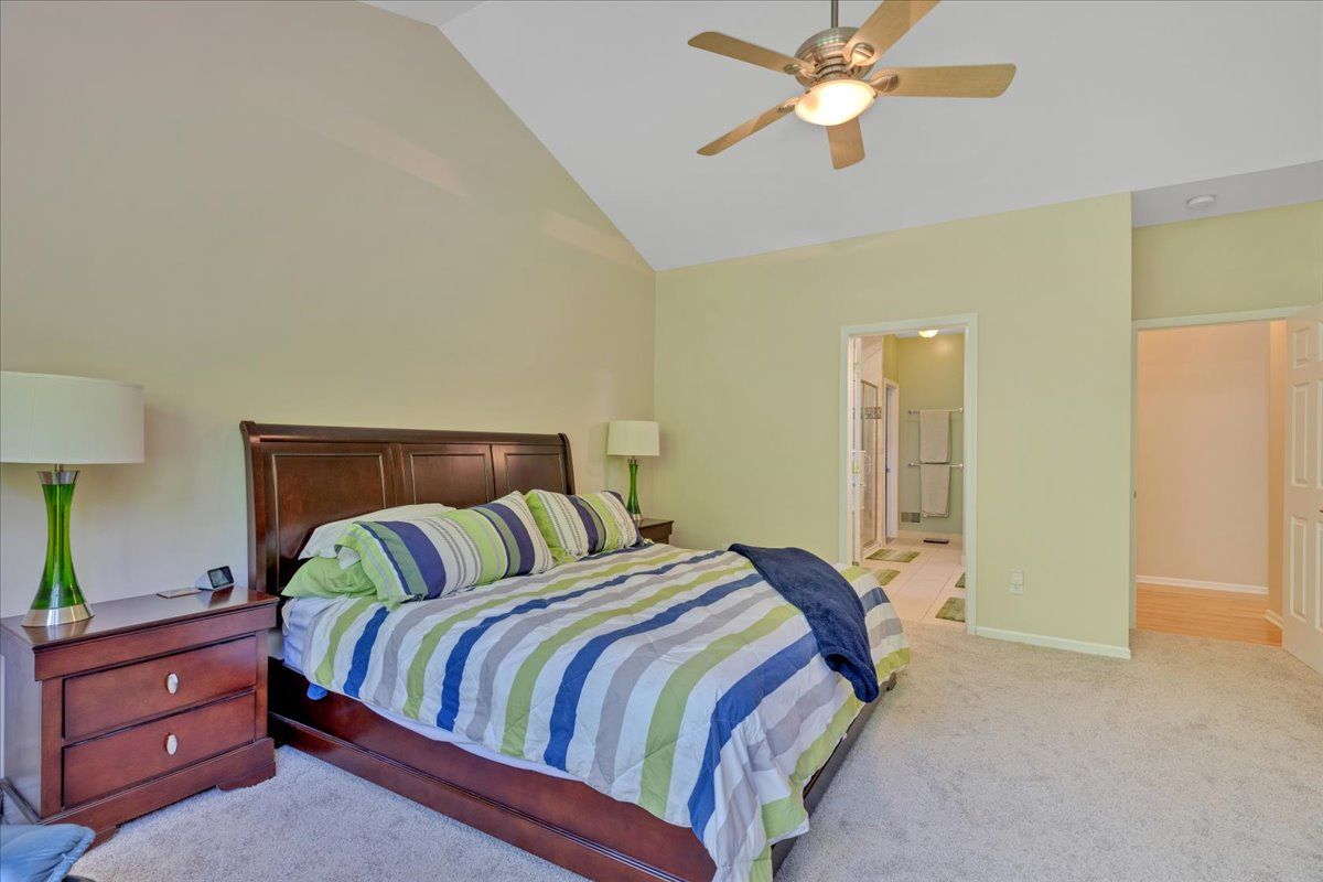 5924 SCOTT Circle