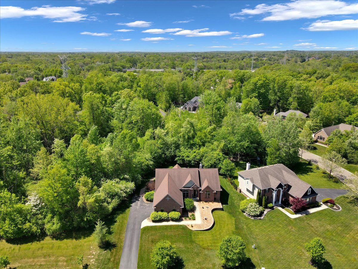 5924 SCOTT Circle