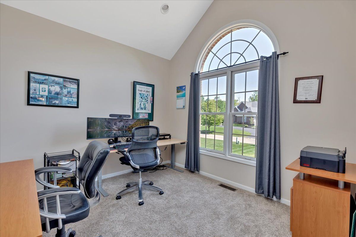 5924 SCOTT Circle