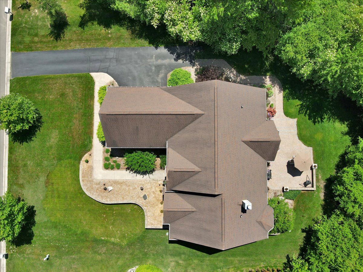 5924 SCOTT Circle
