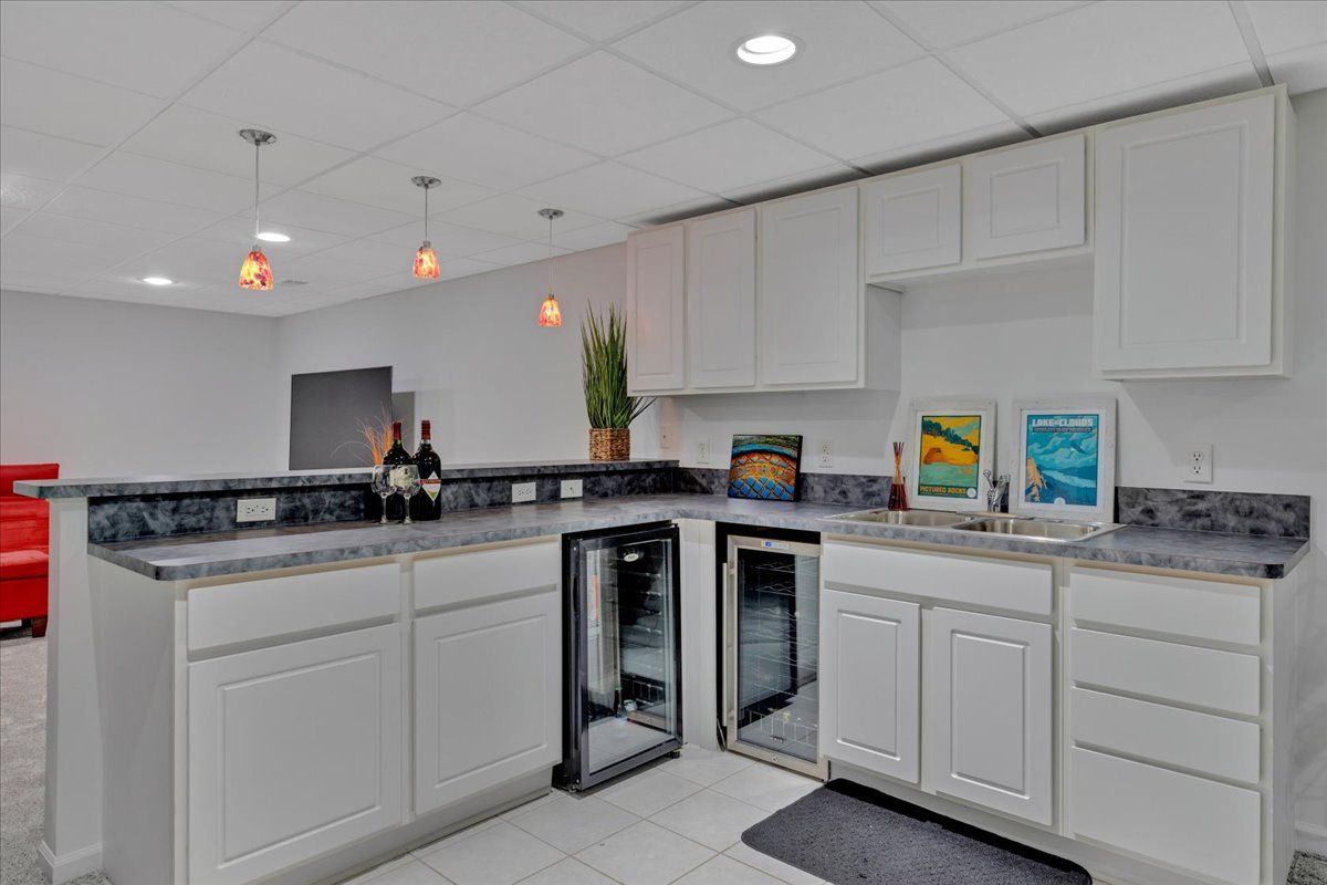 5924 SCOTT Circle