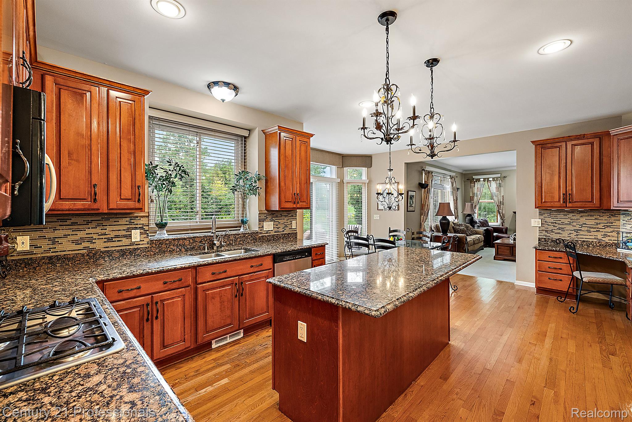4751 OAKHURST RIDGE Road