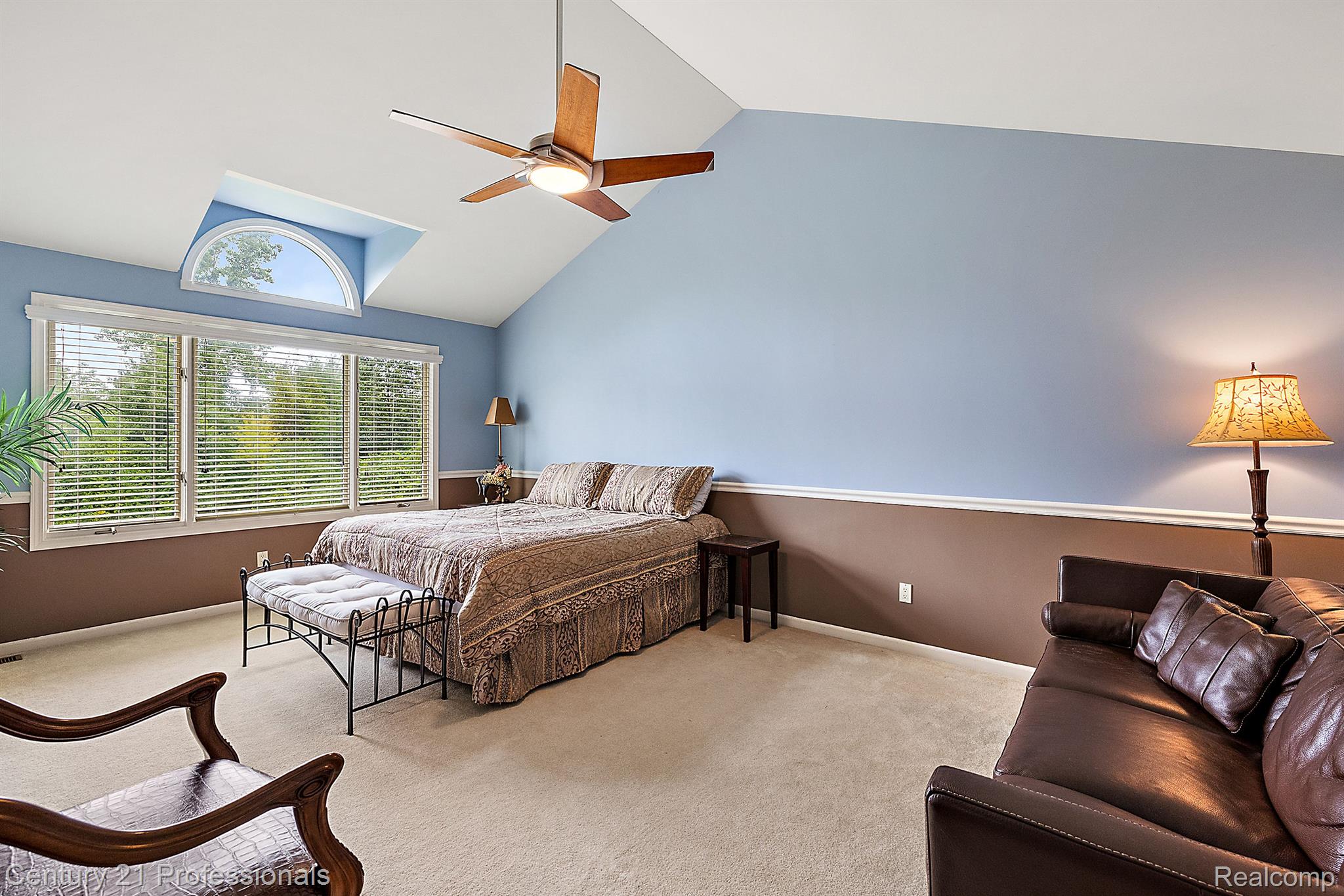 4751 OAKHURST RIDGE Road