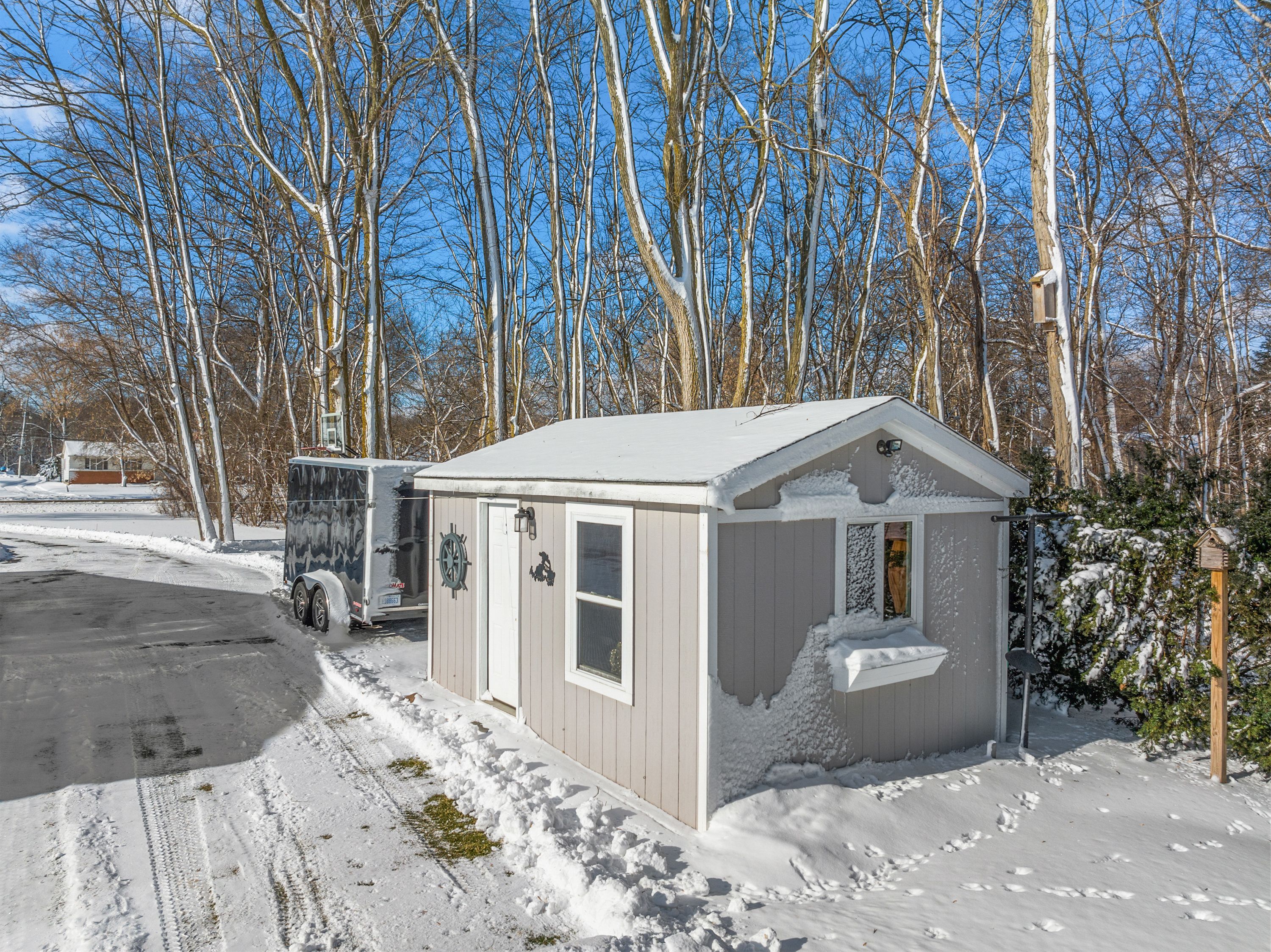 8856 BRIDGE LAKE Road