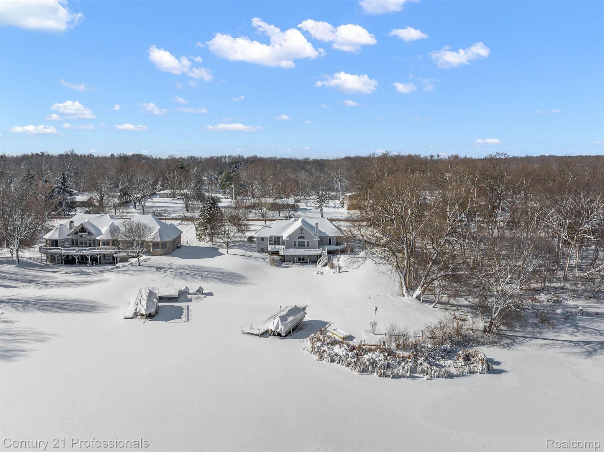 8856 BRIDGE LAKE Road