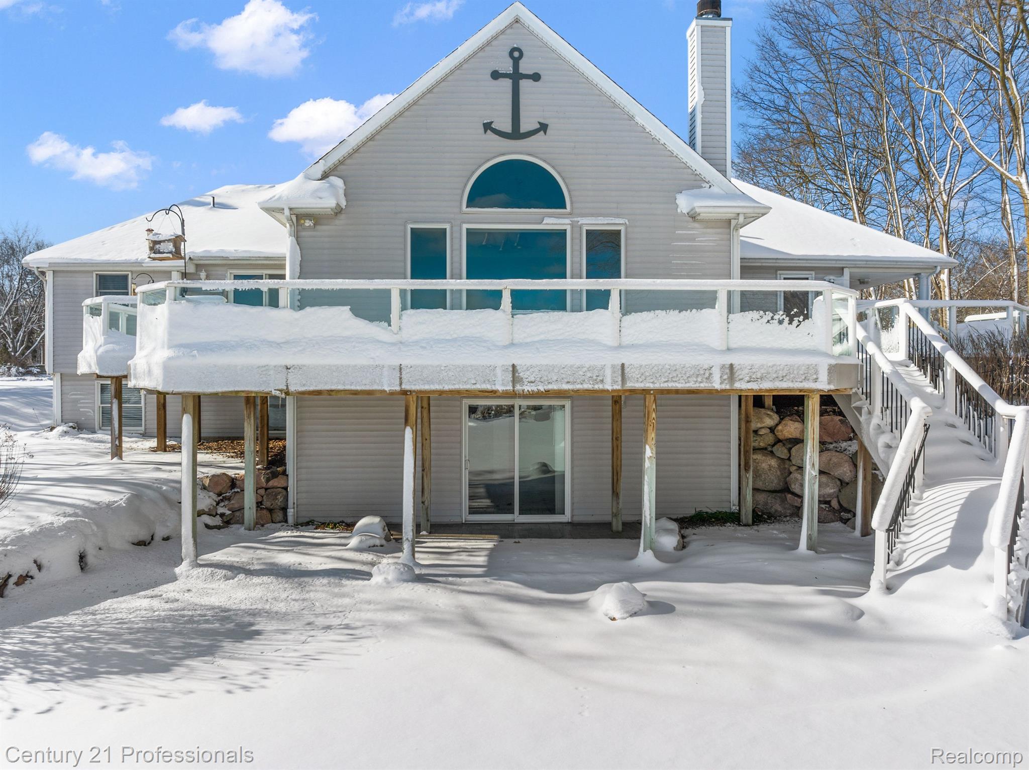 8856 BRIDGE LAKE Road