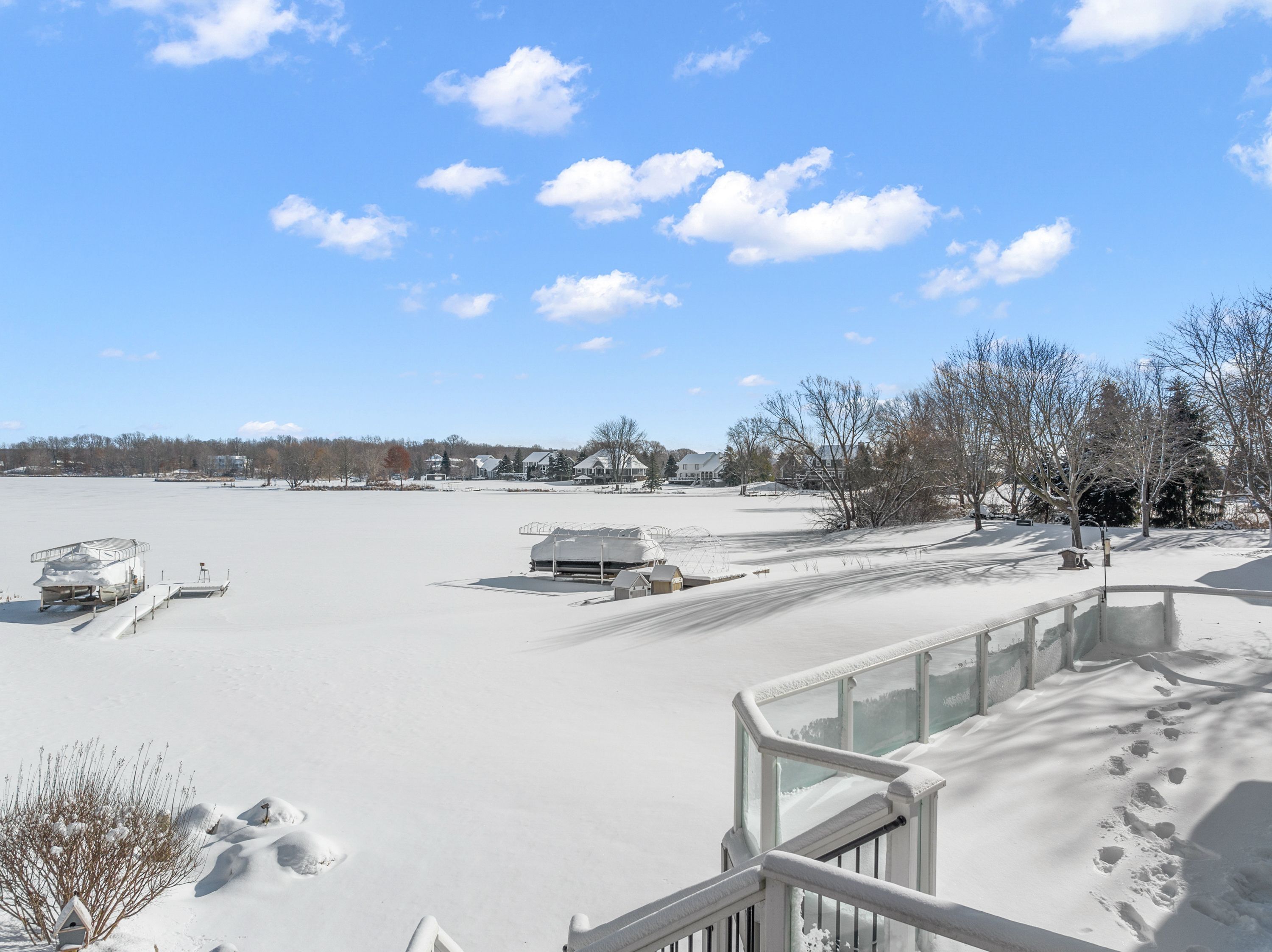 8856 BRIDGE LAKE Road