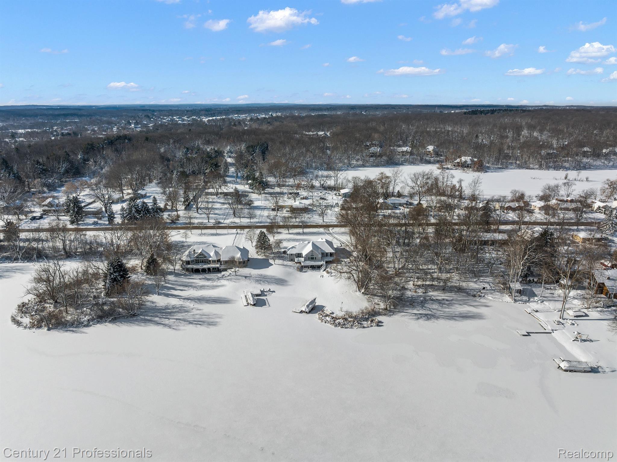 8856 BRIDGE LAKE Road