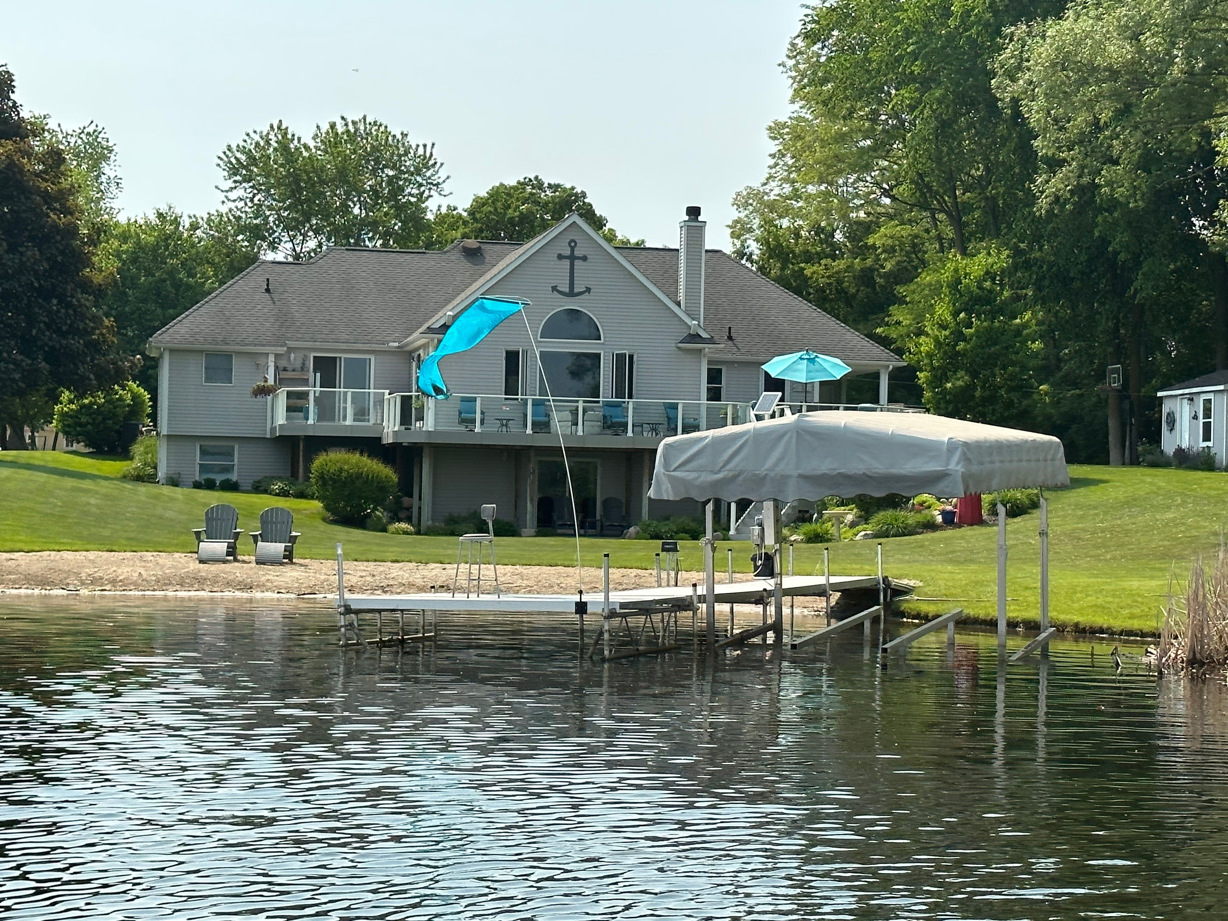 8856 BRIDGE LAKE Road